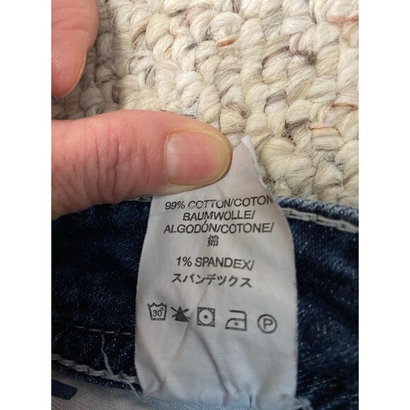 31 Silver Suki Surplus Distressed Capris - Picture 6 of 6